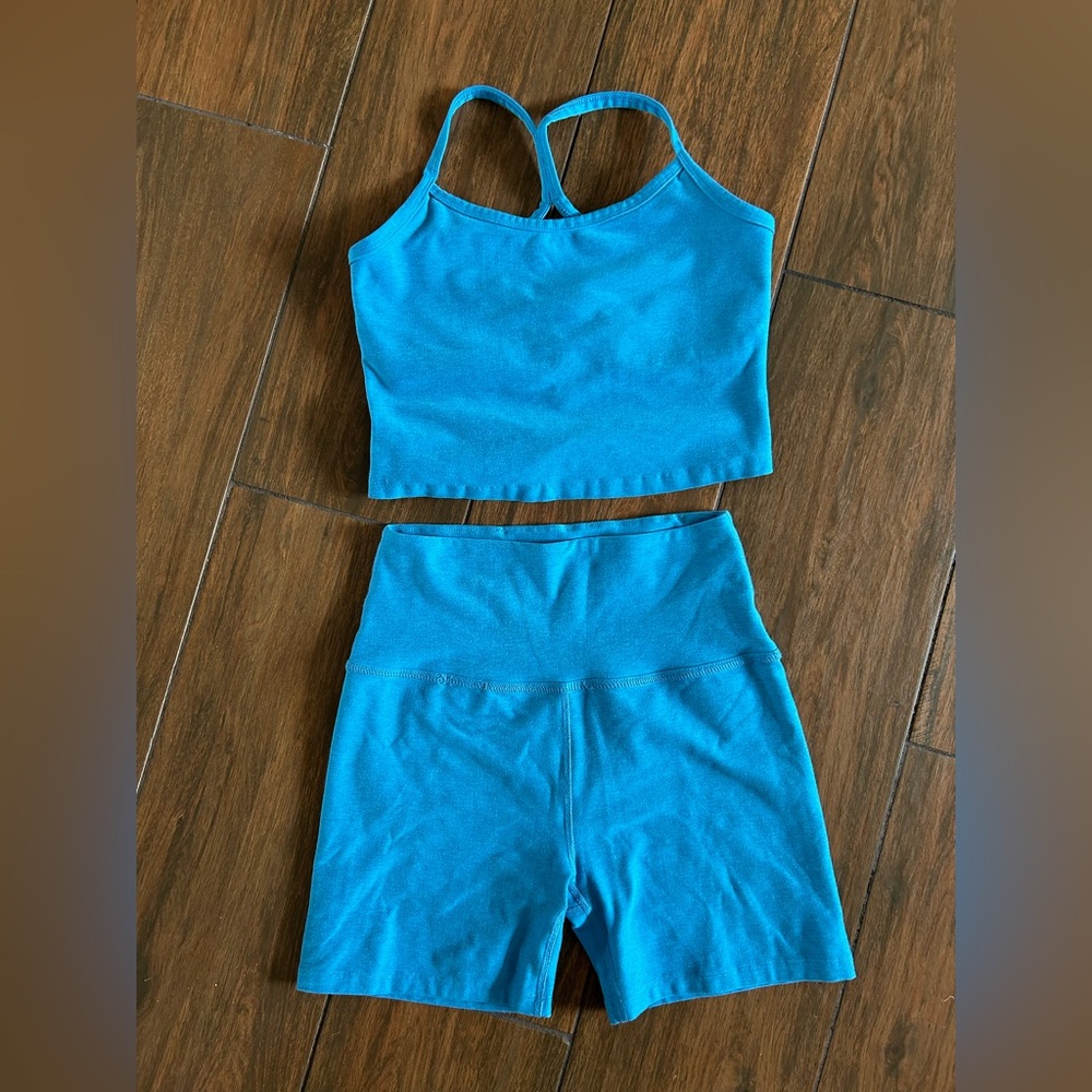 Beyond Yoga Surfer Blue SpaceDye Short and Slim Racer Back Tank Medium